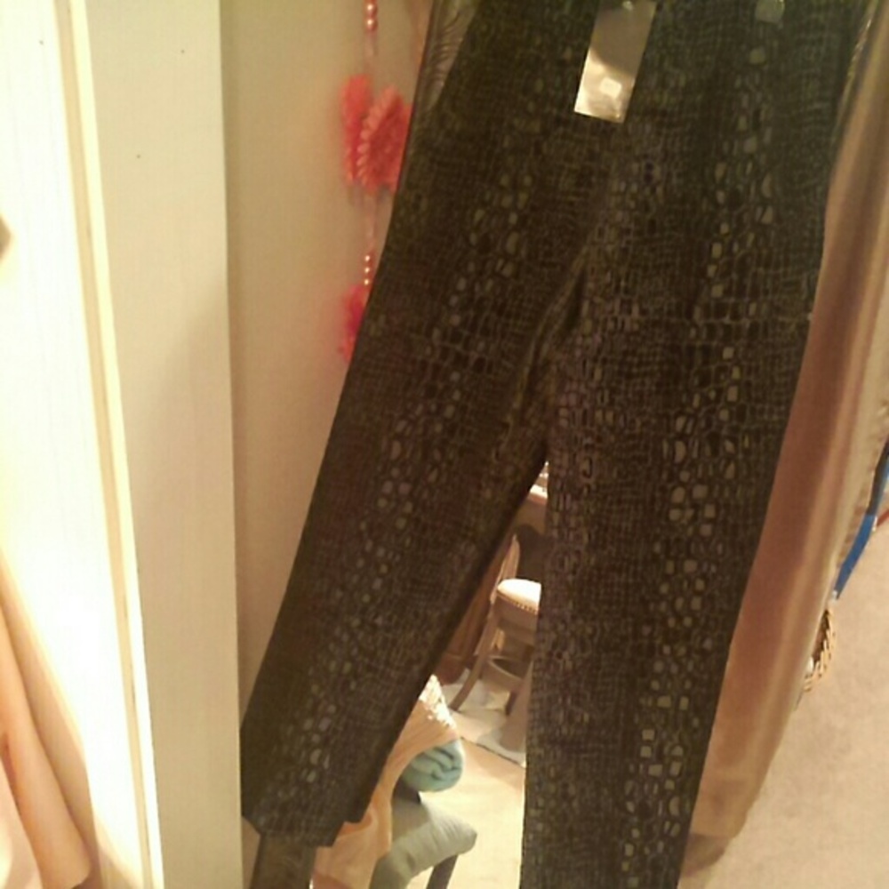 Gorgeous black flocked slim leg pants